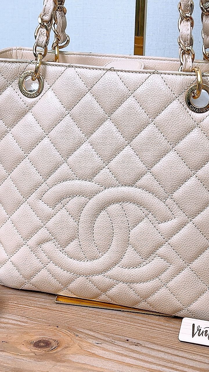 Chanel Beige Caviar PST (GHW)