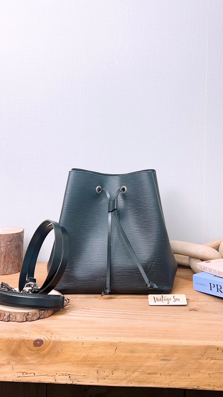 LV Black Epi Neo Noe MM