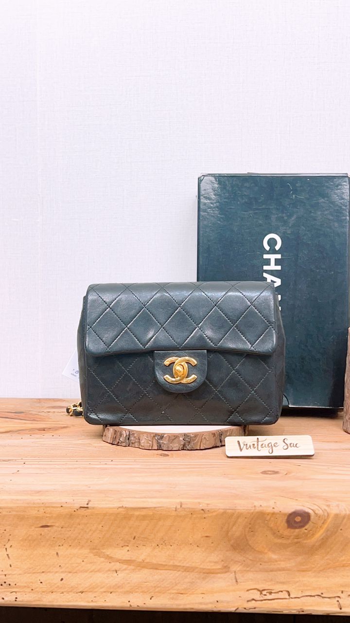 Chanel Black Lambskin Vintage Mini Square 17cm (GHW)