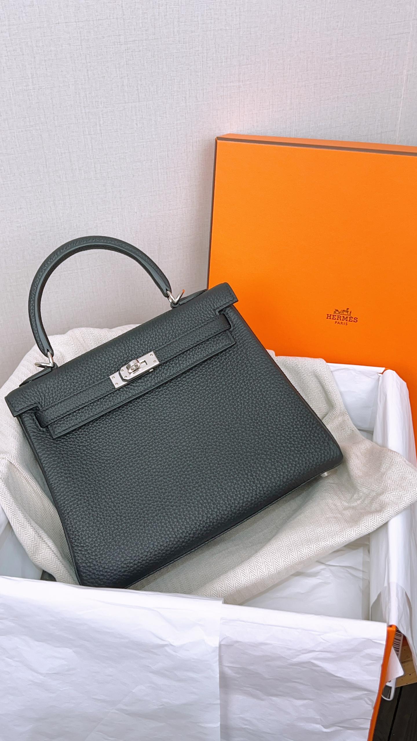 Hermes Togo Noir Kelly 25 (PHW)