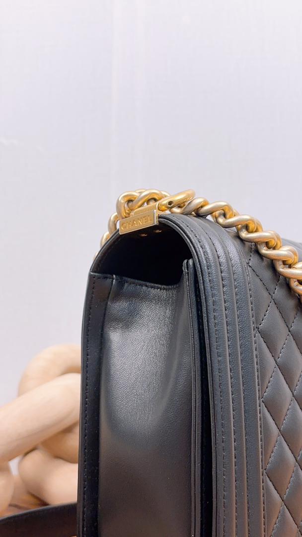 Chanel Black Lambskin New Medium Boy Flap Bag (GHW)