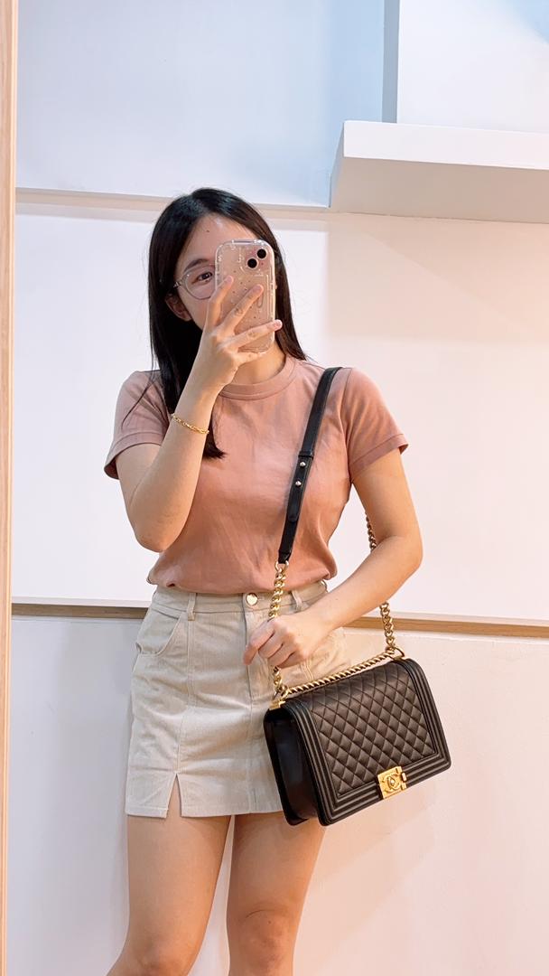 Chanel Black Lambskin New Medium Boy Flap Bag (GHW)