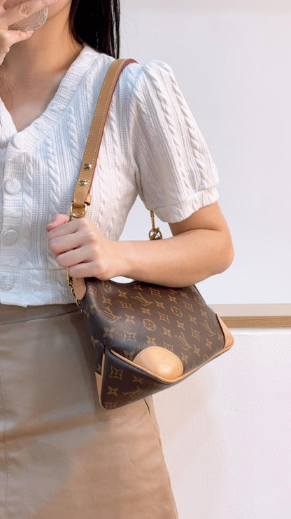 LV Monogram Boulogne