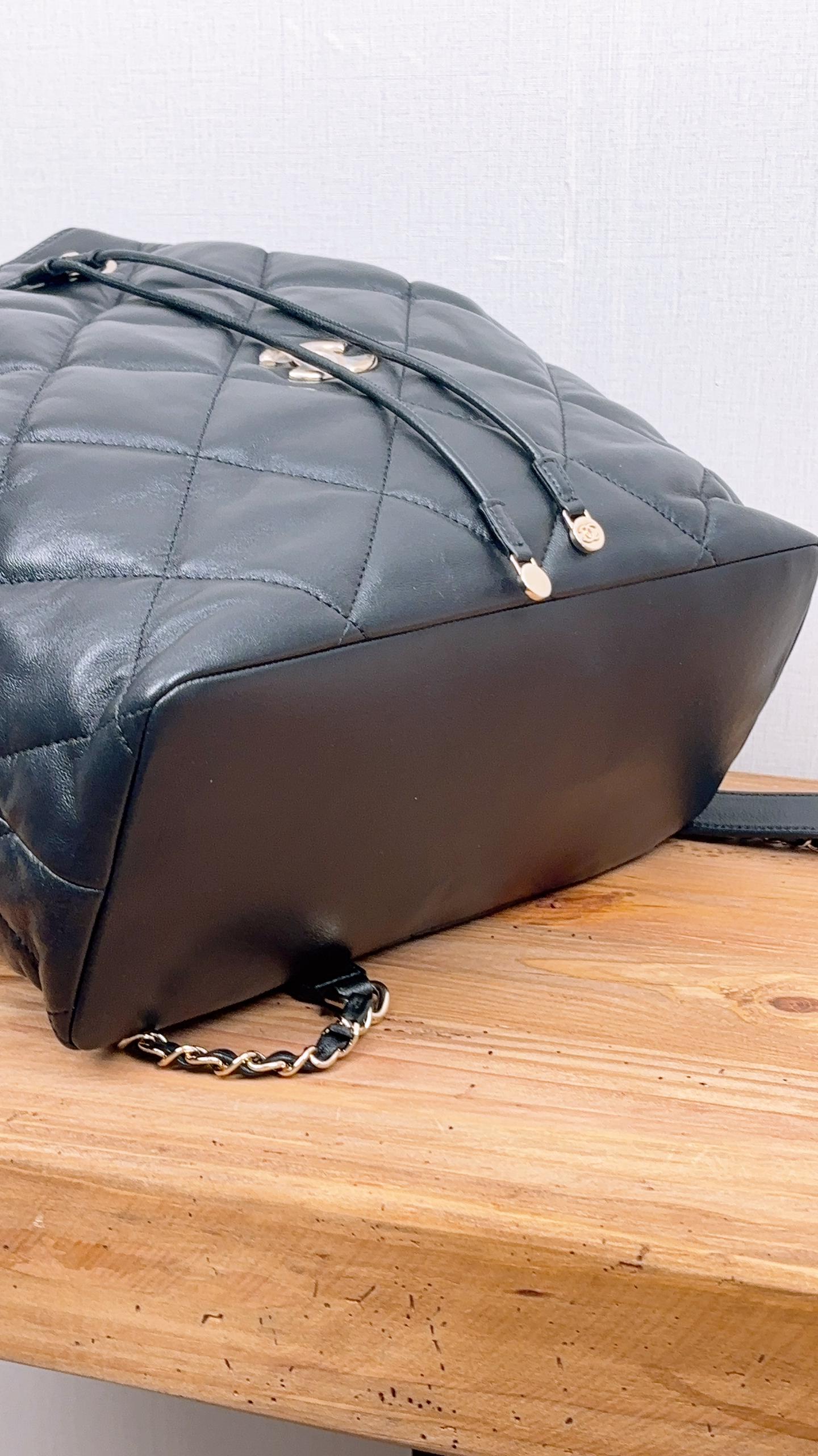 Chanel Black Lambskin Quilted Rucksack Drawstring Backpack (LGHW)