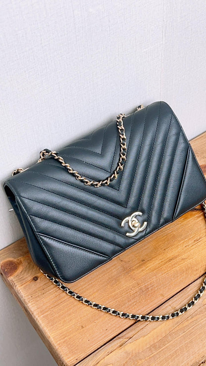 Chanel Black Calfskin Chevron 24cm Statement Flap (GHW)