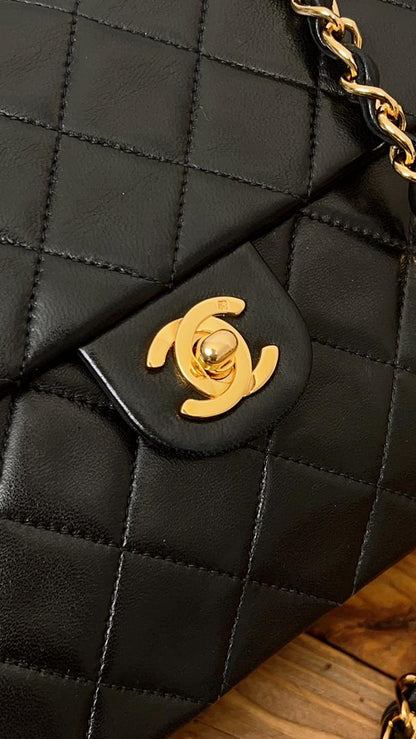 Chanel Black Lambskin Vintage Mini Square 20cm (GHW)