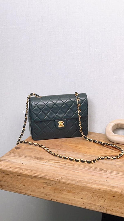 Chanel Black Lambskin Vintage Mini Square 20cm (GHW)