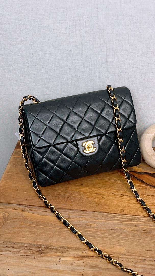 Chanel Black Lambskin Vintage Mini Square 20cm (GHW)