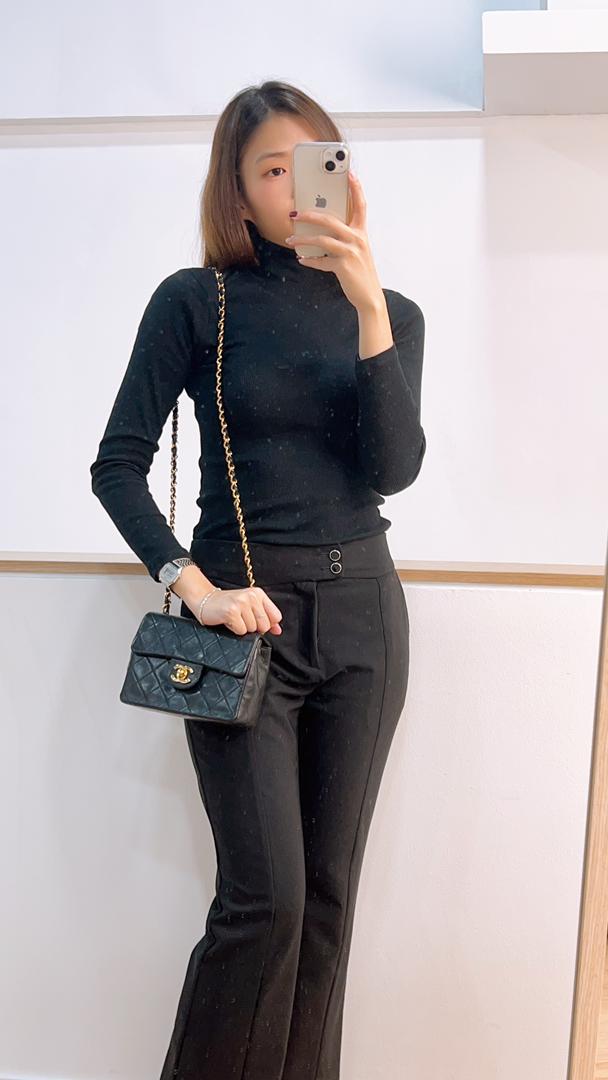Chanel Black Vintage Mini Square (GHW)