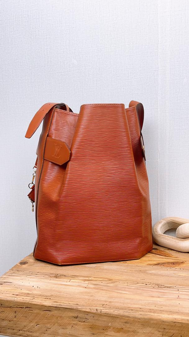 LV Brown Epi Sac d’Epaule Bucket