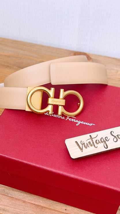 Salvatore Ferragamo Gancici Beige Reversible Belt