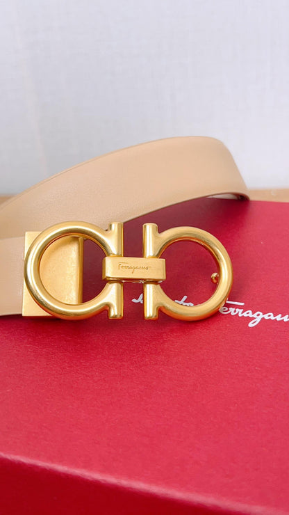 Salvatore Ferragamo Gancici Beige Reversible Belt