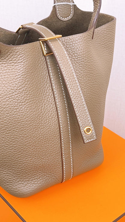 Hermes Etoupe Picotin 18 GHW