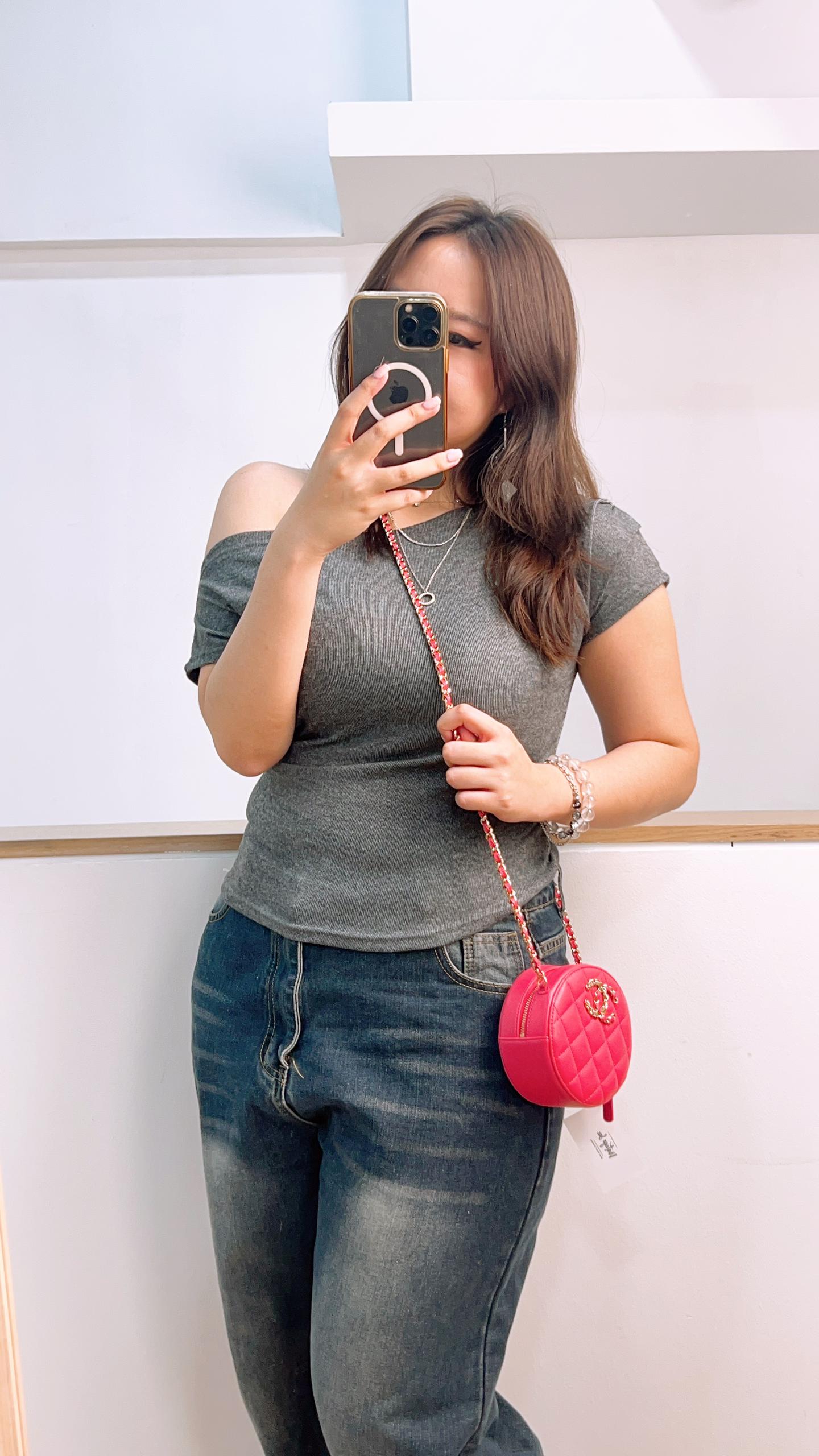 Chanel Pink Quilted Grained Calfskin Round 19 Clutch On Chain (GHW)