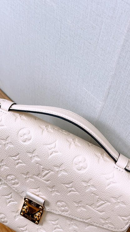 LV Creme Monogram Empreinte Pochette Metis