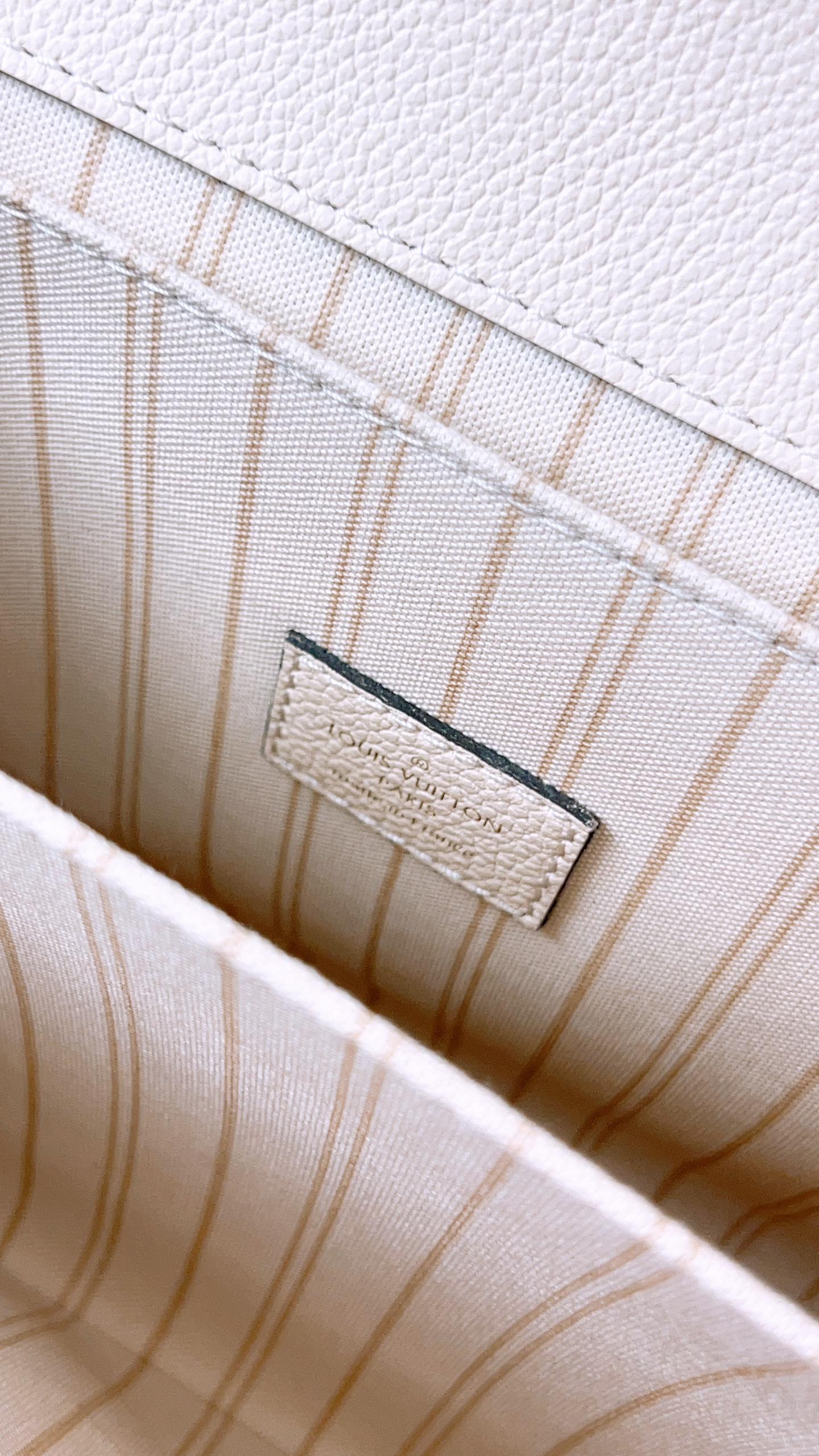 LV Creme Monogram Empreinte Pochette Metis