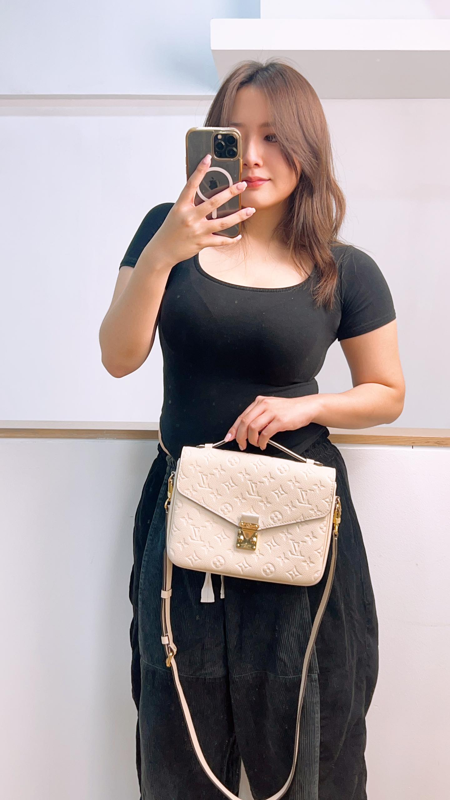 LV Creme Monogram Empreinte Pochette Metis