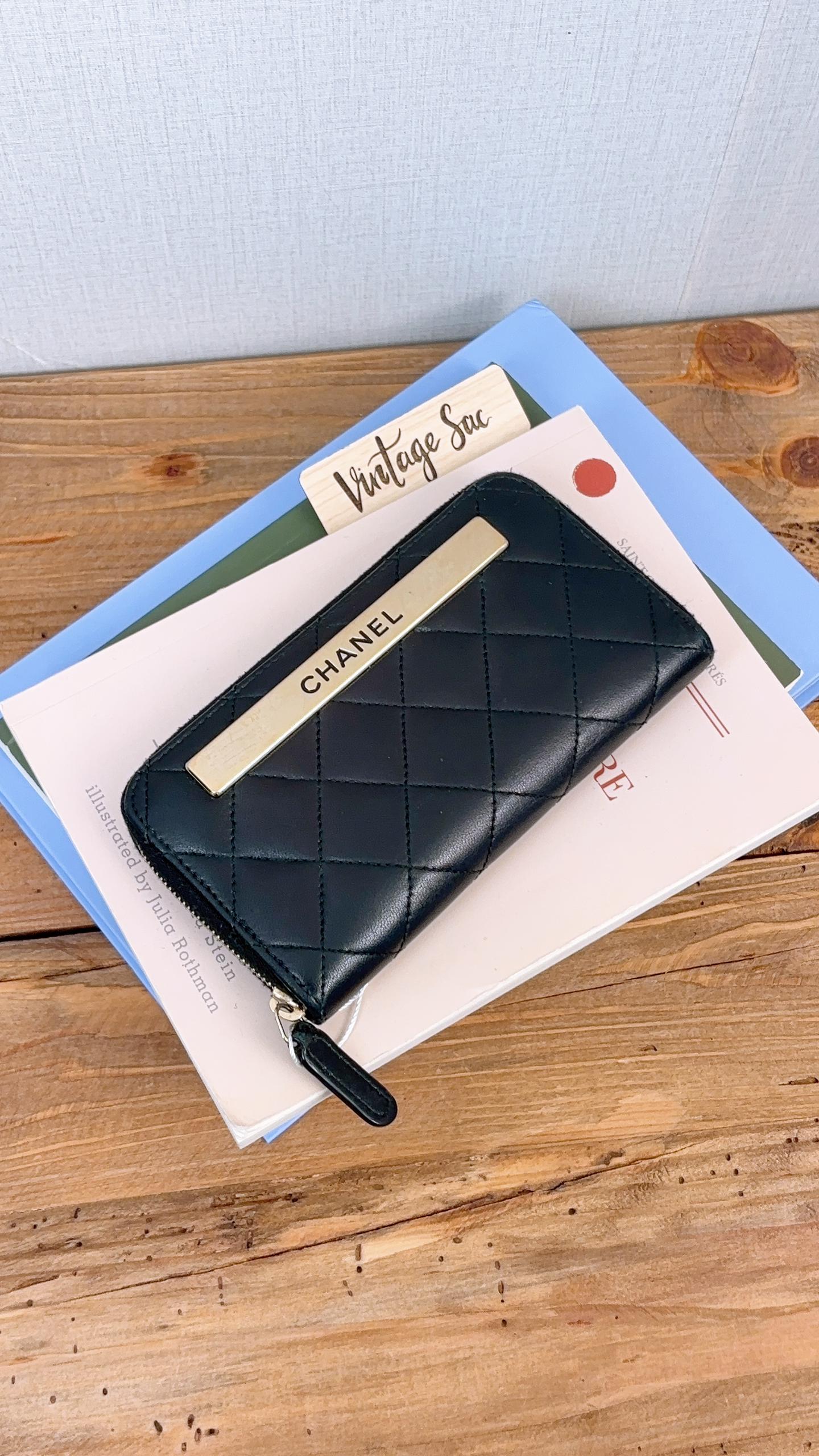 Chanel Black Lambskin Medium Trendy CC Zip Wallet (LGHW)