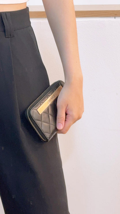 Chanel Black Lambskin Medium Trendy CC Zip Wallet (LGHW)