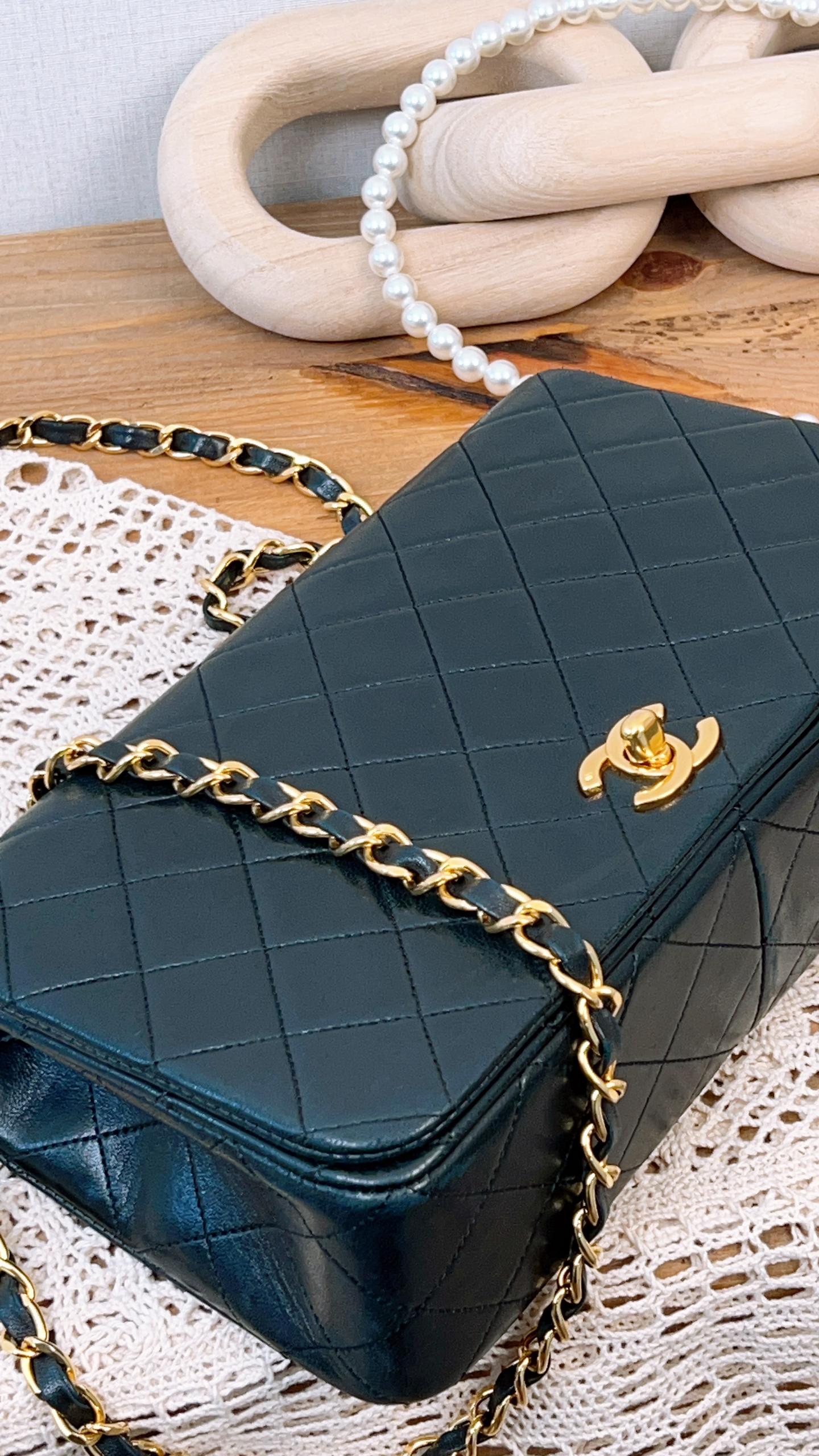 Chanel Black Lambskin Small Vintage Full Flap (GHW)