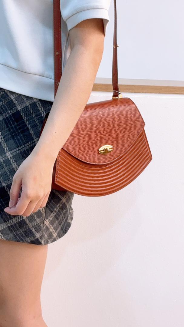 LV Brown Epi Tilsitt Shoulder Bag