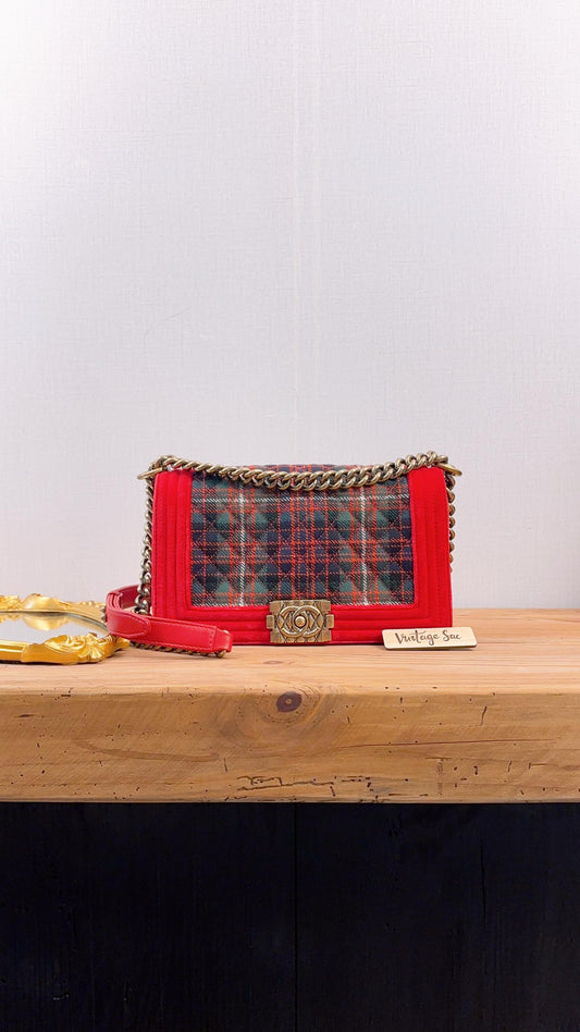Chanel Red Velvet Plaid Paris-Edinburg Old Medium Boy (AGHW)