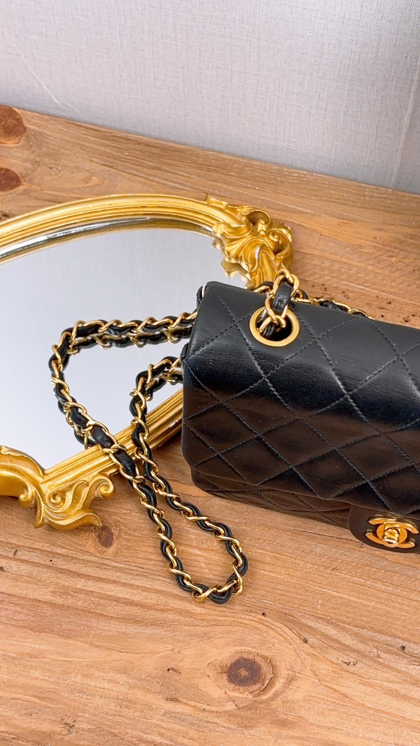 Chanel Black Lambskin Vintage Mini Square 20cm (GHW)
