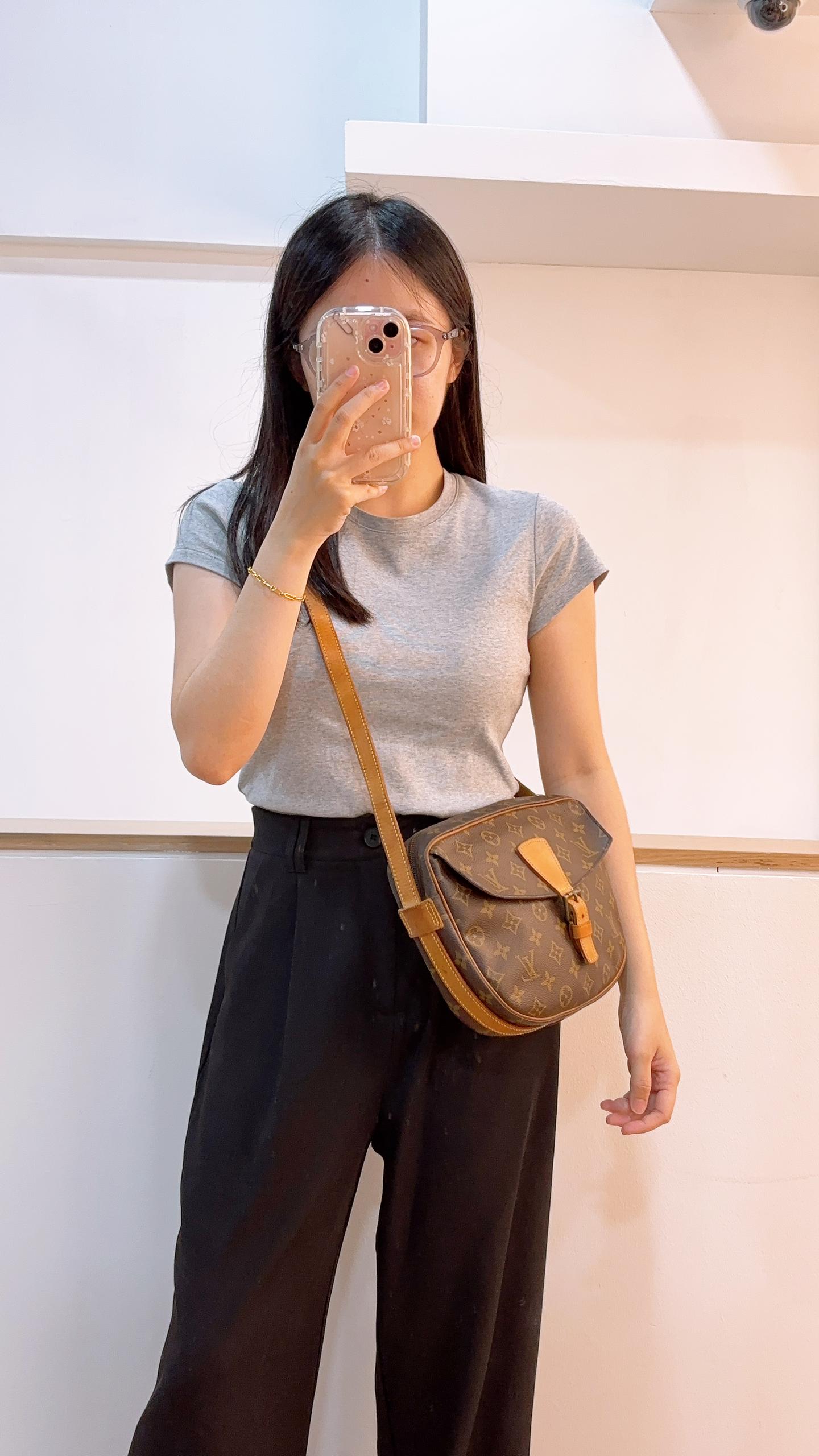 LV Monogram Jeune Fille MM