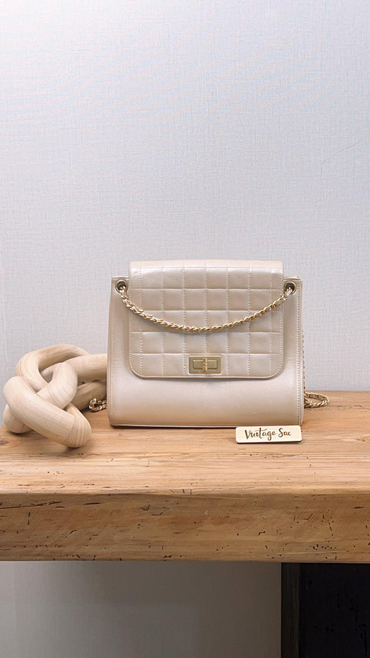 Chanel Champagne Lambskin Chocolate Bar Accordion Flap (GHW)