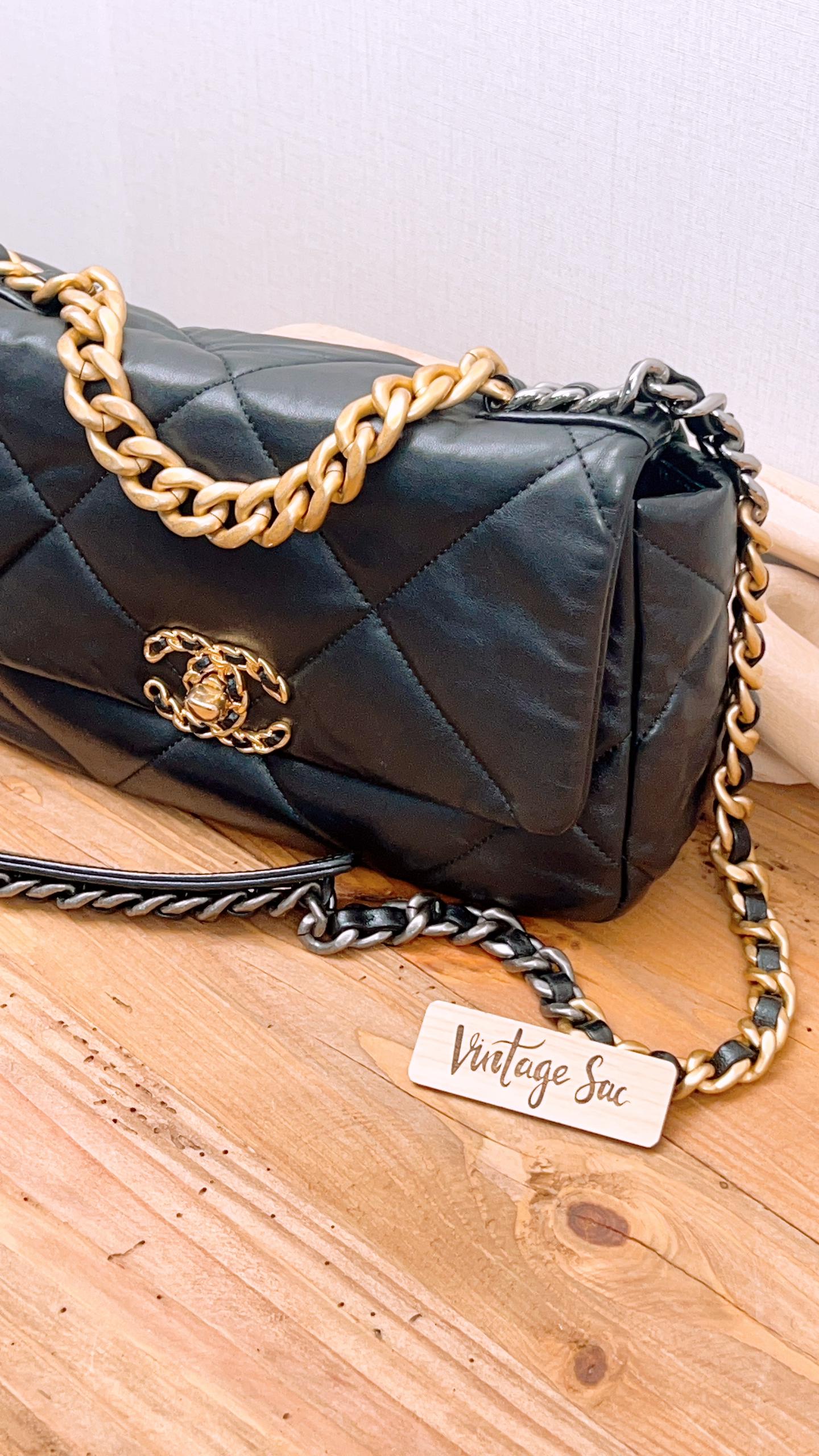 Chanel Black Lambskin Small 19 ( GHW)