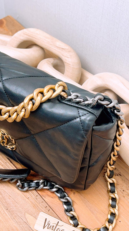 Chanel Black Lambskin Small 19 ( GHW)