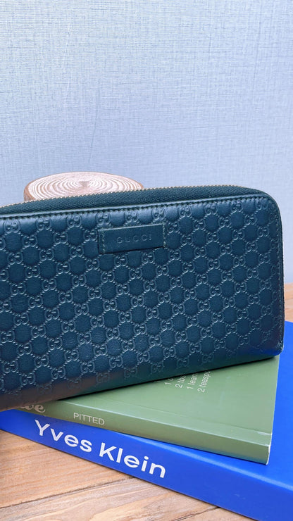Gucci Black Microguccisima Zip Wallet