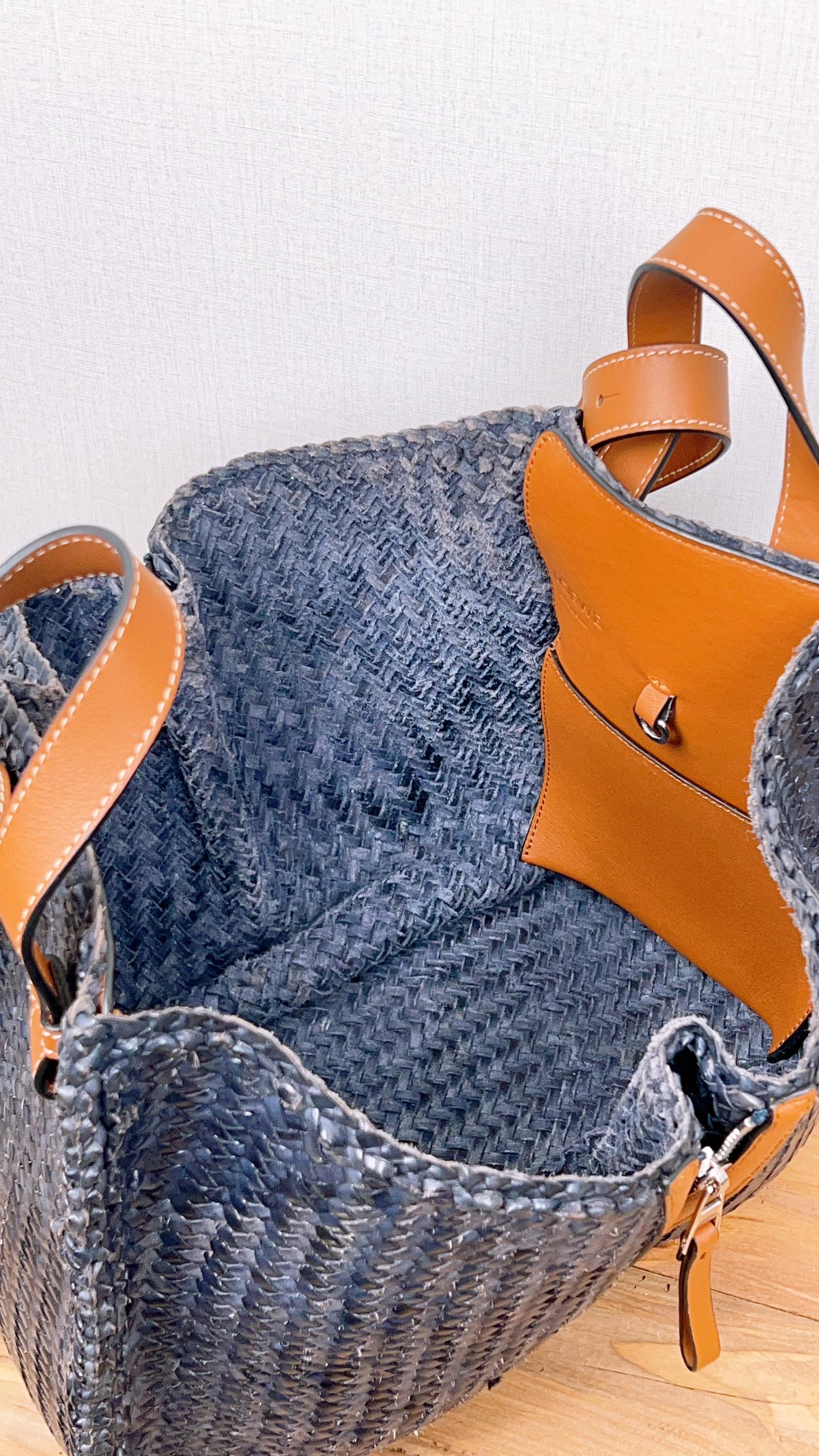 Loewe Navy Woven Medium Hammock