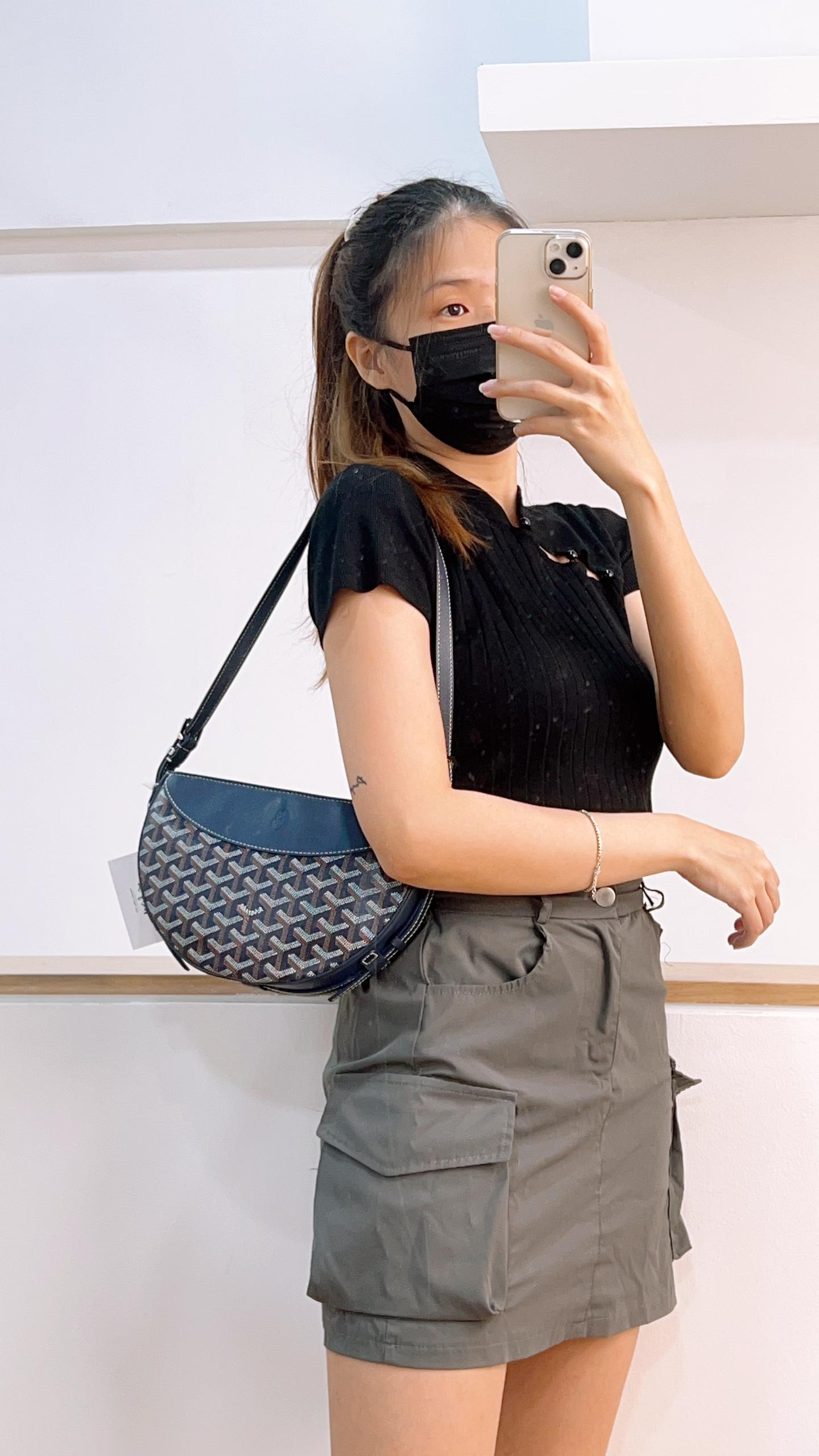 Goyard Navy Hirondelle Bag