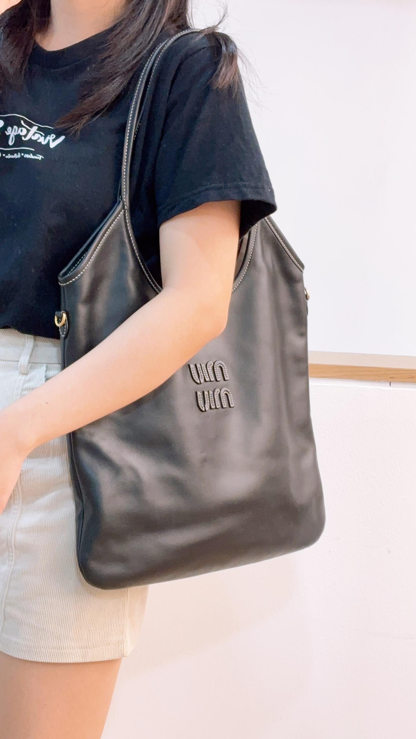 Miu Miu Black Calfskin Ivy Tote