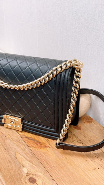 Chanel Black Lambskin New Medium Boy Flap (LGHW)