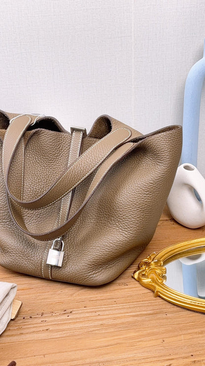 Hermes Etoupe Picotin 22 (PHW)