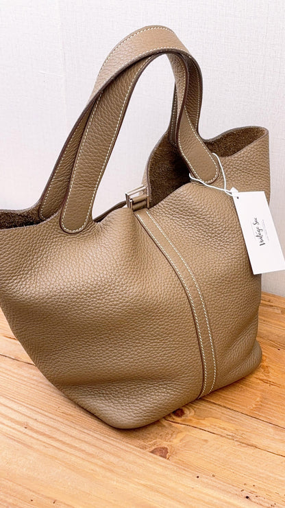 Hermes Etoupe Picotin 22 (PHW)