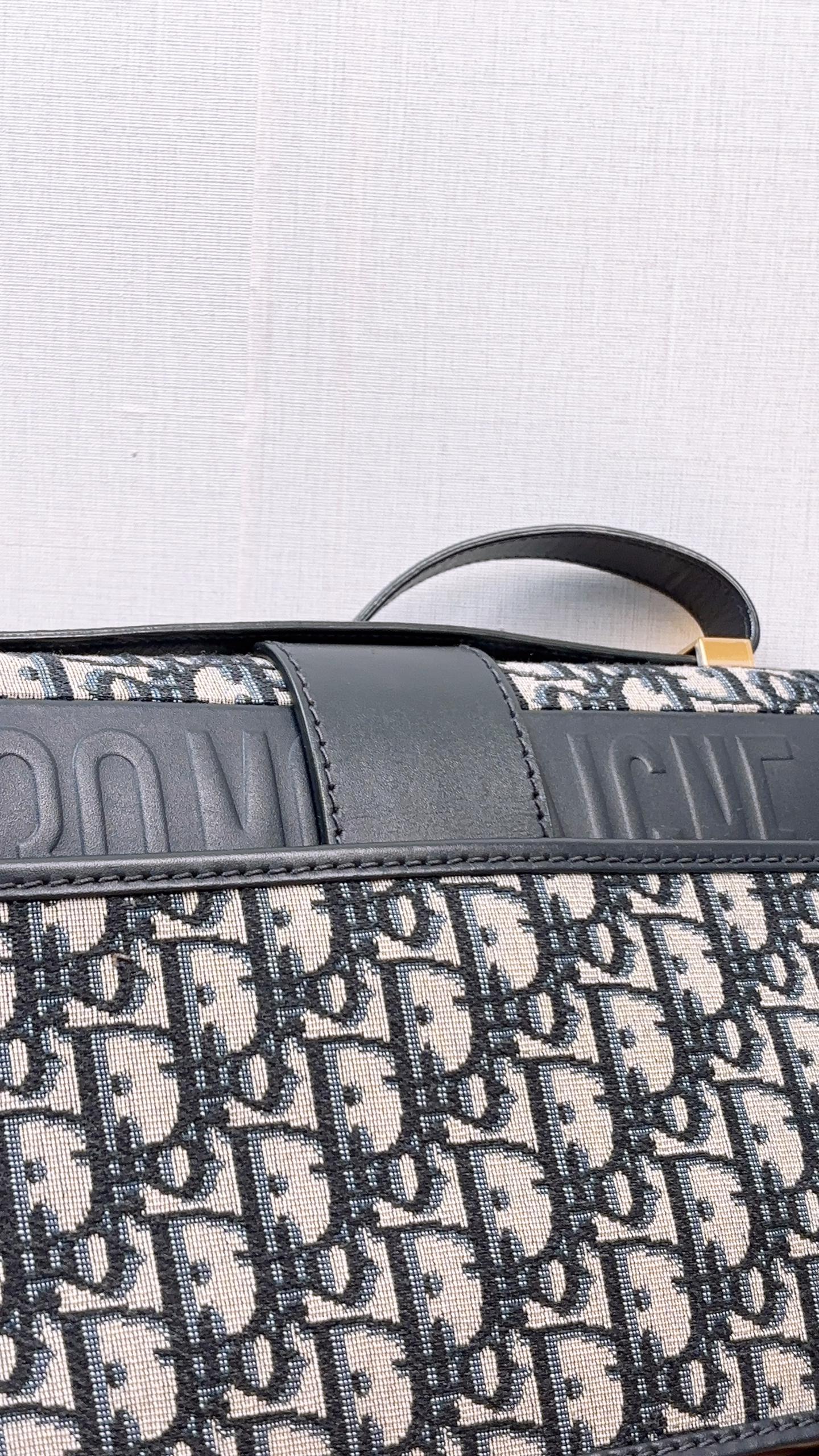 Dior Navy Oblique Montaigne 30 (GHW)