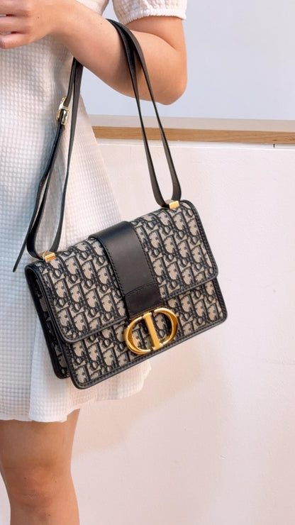 Dior Navy Oblique Montaigne 30 (GHW)