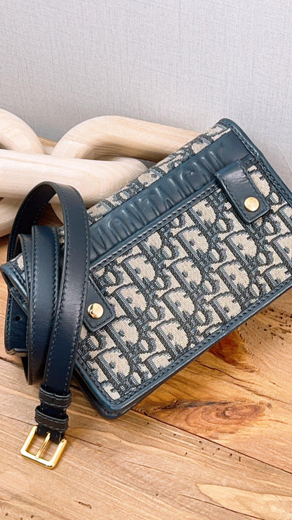 Dior Navy Oblique Montaigne 30 2in1 Pouch