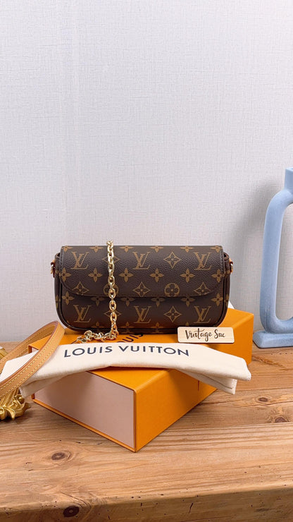 LV Monogram Ivy WOC