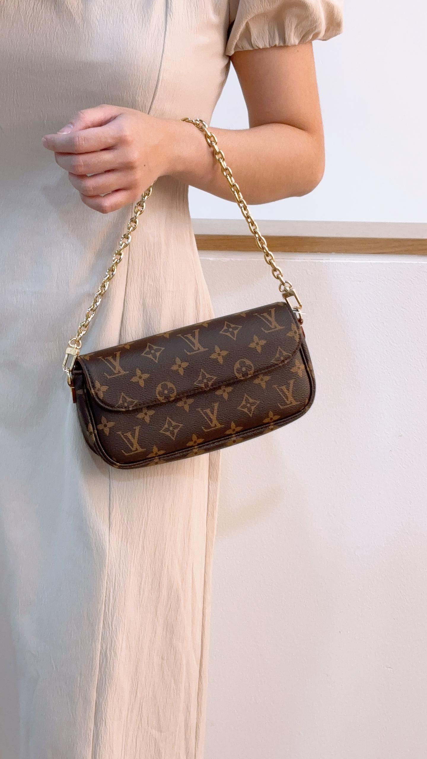 LV Monogram Ivy WOC