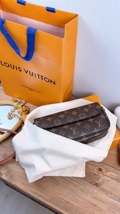 LV Monogram Ivy WOC