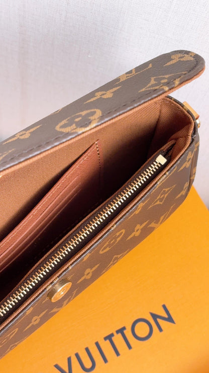 LV Monogram Ivy WOC