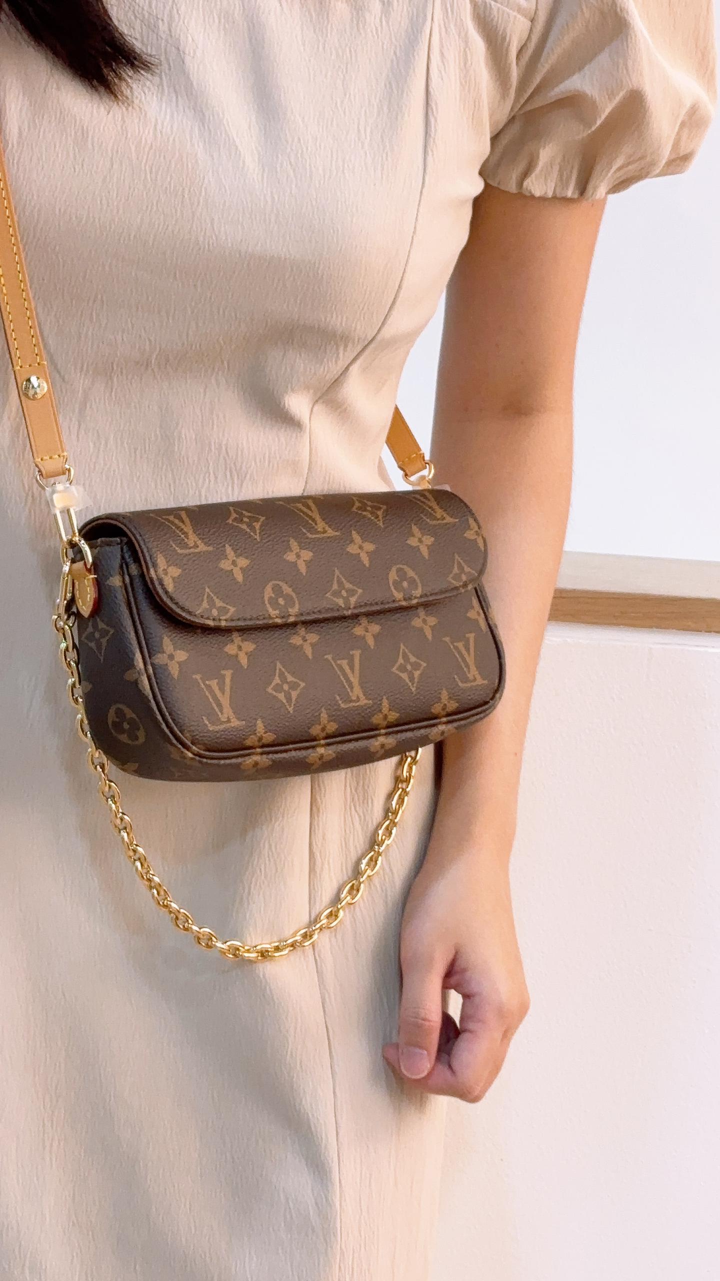 LV Monogram Ivy WOC