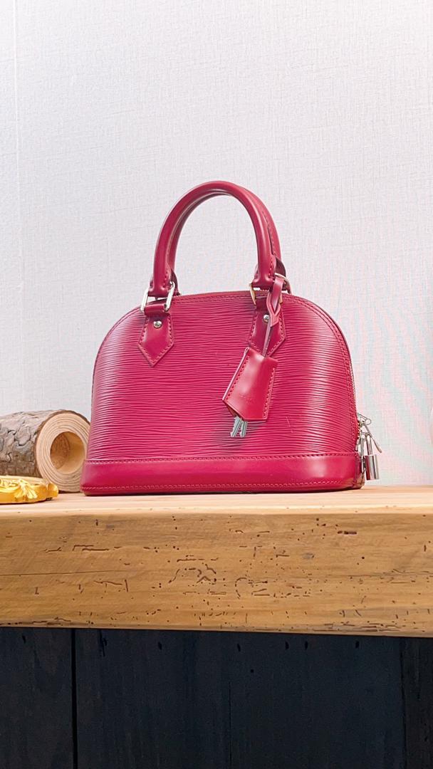 LV Rasberry Red Epi Alma BB (SHW)