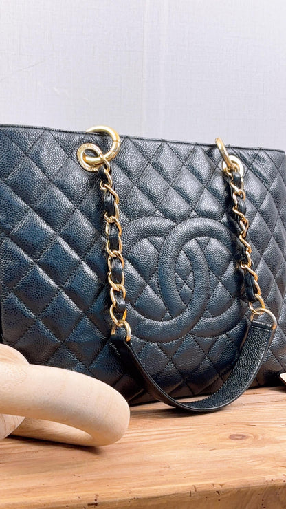 Chanel Black Caviar GST (GHW)