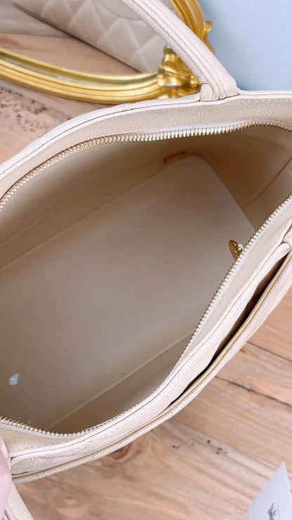 Chanel Beige Caviar Vintage Medallion Tote (GHW)