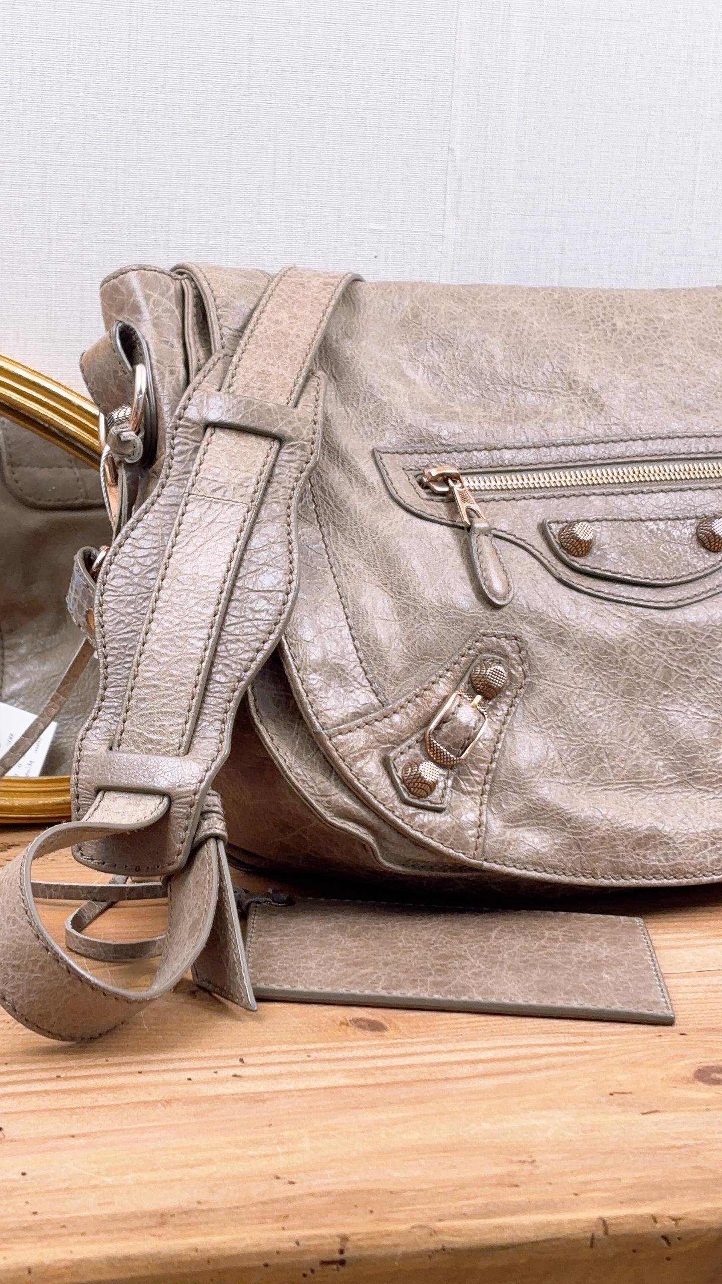 Balenciaga Grey Neo Folk Messenger Bag (RGHW)